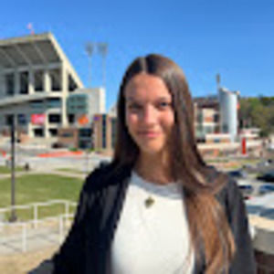 Meet your Posher, Stella